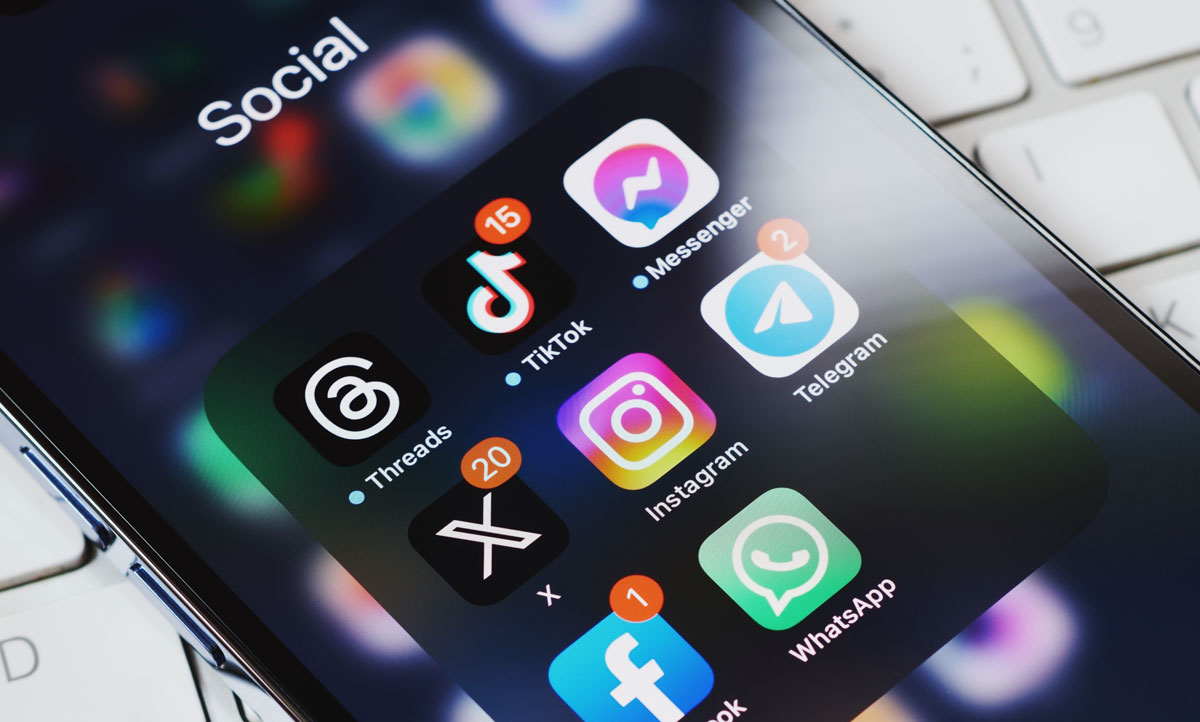 social media apps on phone using social media local seo for dentists